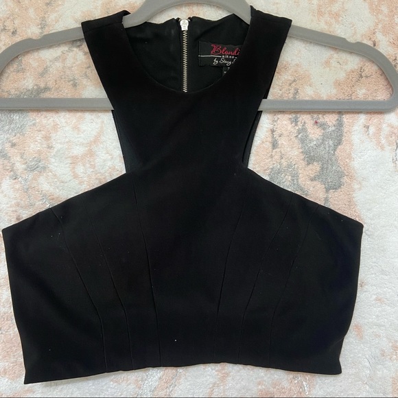 Black crop top | Blondie Nites by Stacy Sklar - Picture 3 of 7